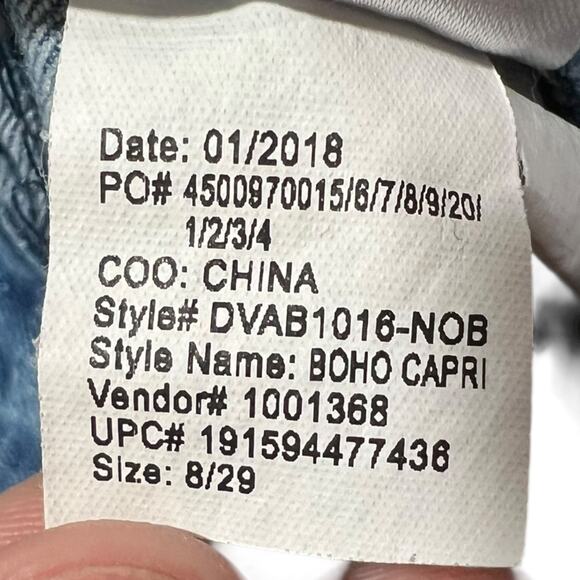 Vintage America Blues Boho Capri Embroidered Floral Jeans Size 8/29 - Picture 8 of 9